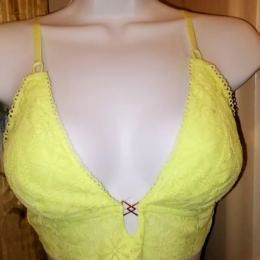 Aerie crop top...New with tag ..size small